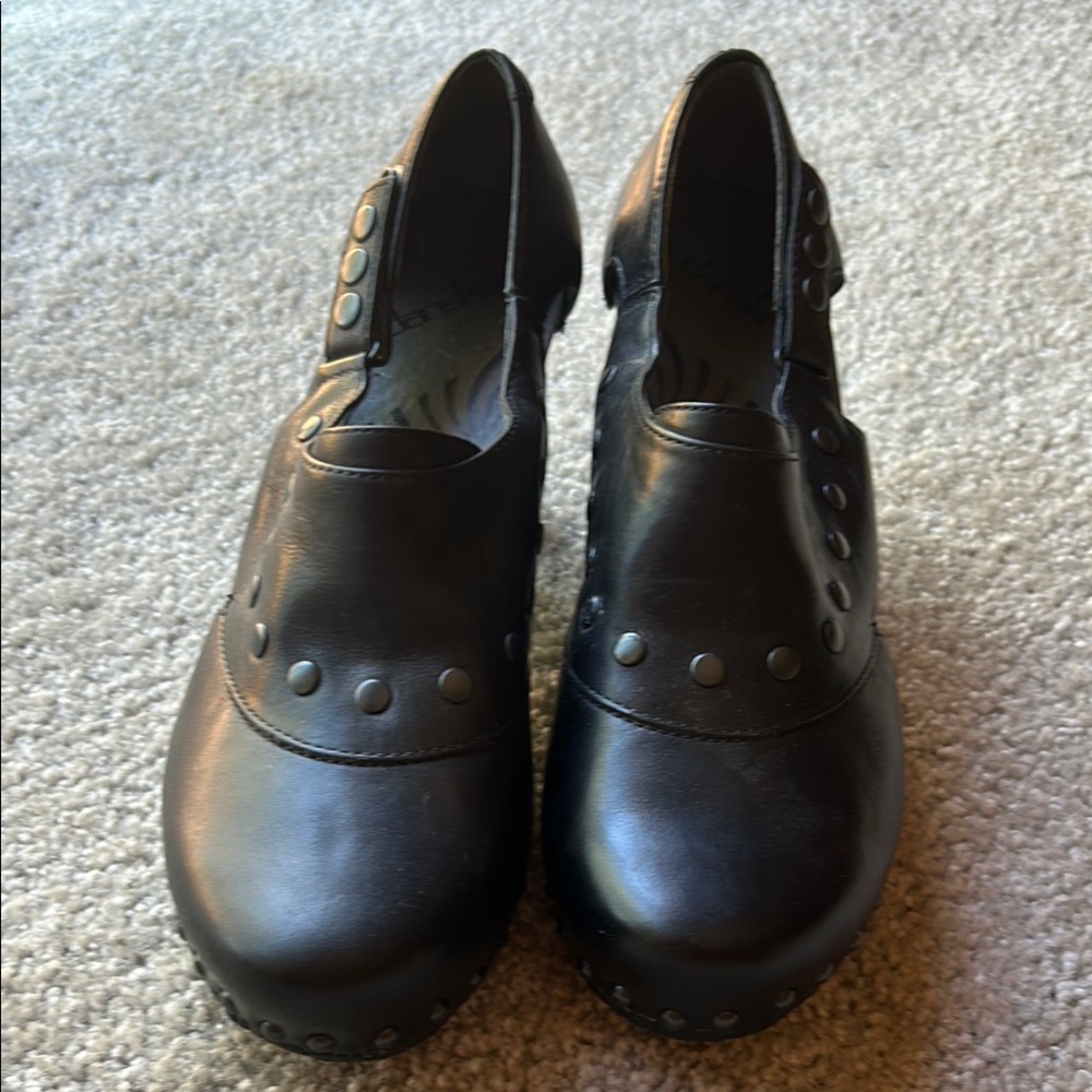 Black leather Dansko high heels